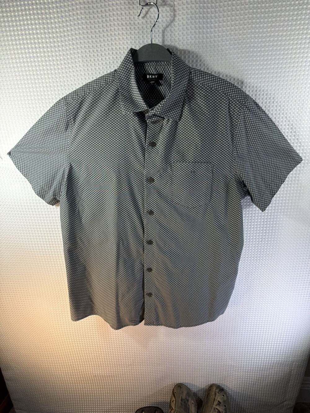 DKNY Men's Geometric Pattern Short Sleeve Button-Down Shirt